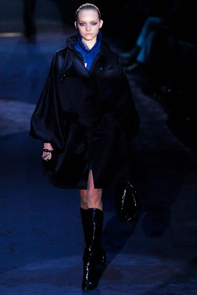 Look 4